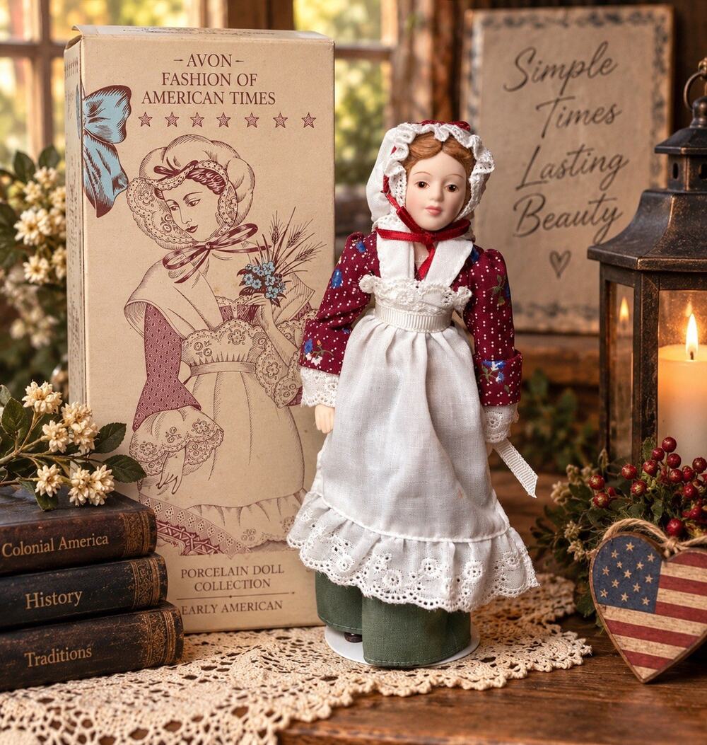 1987 Avon Early American Porcelain Doll Fashion of American Times Box Stand